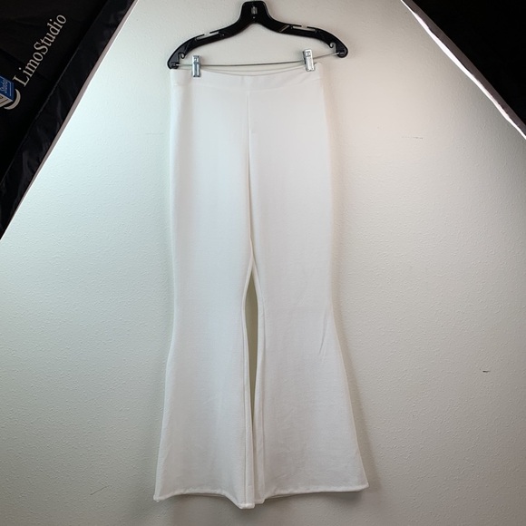 NWT Boohoo ivory strapless long line bandeau tunic + flare leg pull on pants set - Picture 3 of 11